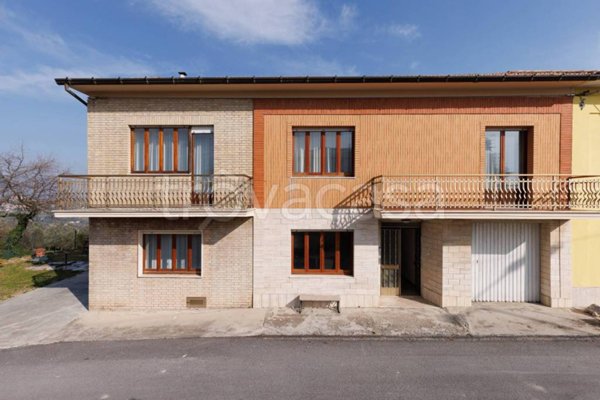 casa indipendente in vendita a Monte Vidon Corrado