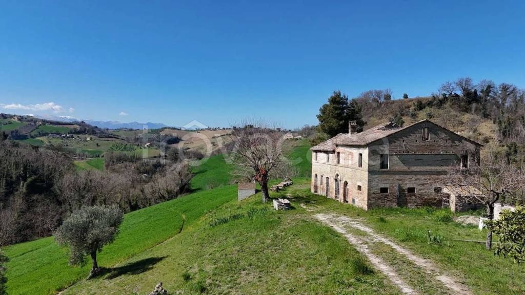 casa indipendente in vendita a Montottone