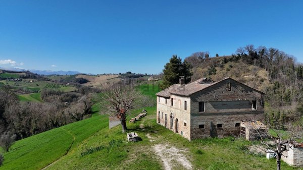casa indipendente in vendita a Montottone