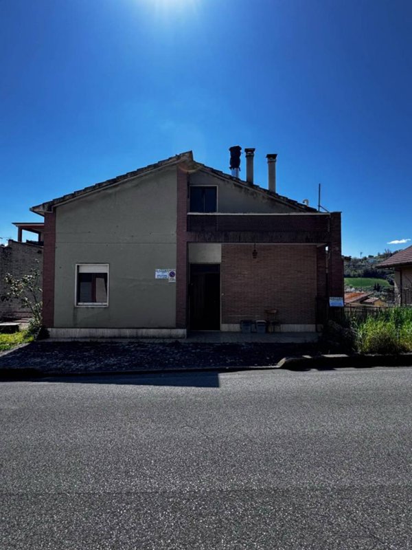 casa indipendente in vendita a Montottone