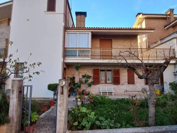 appartamento in vendita a Montottone