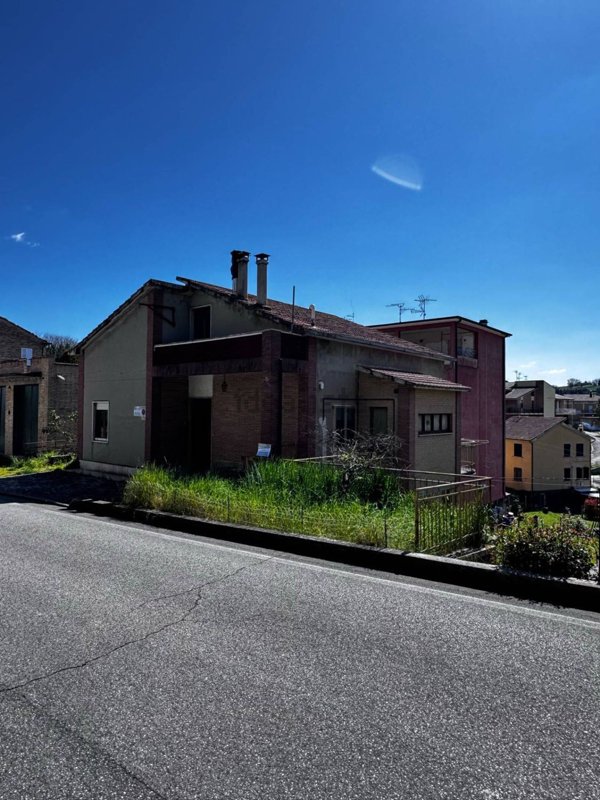 casa indipendente in vendita a Montottone