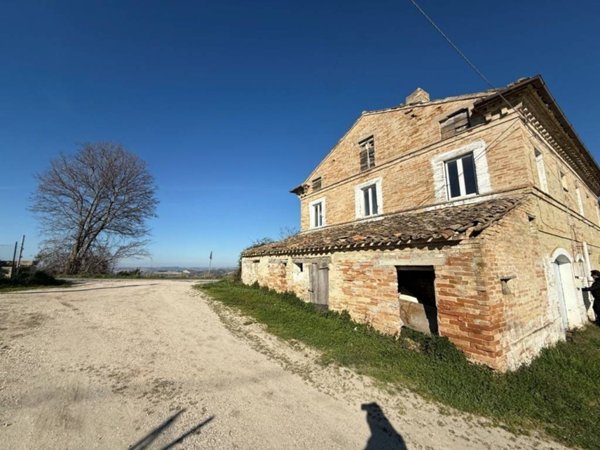 casa indipendente in vendita a Montottone