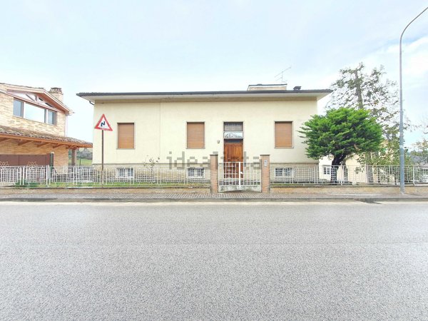 casa indipendente in vendita a Montottone