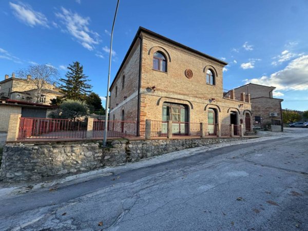 casa indipendente in vendita a Montottone