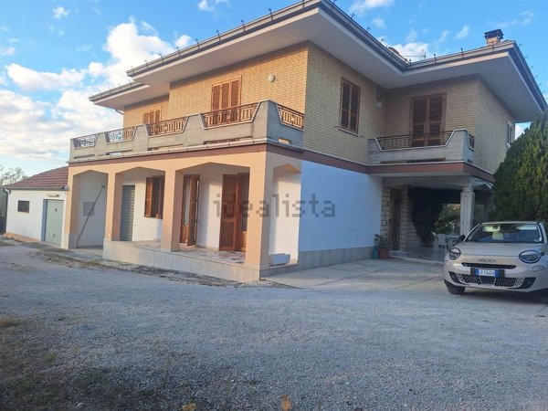 casa indipendente in vendita a Montottone