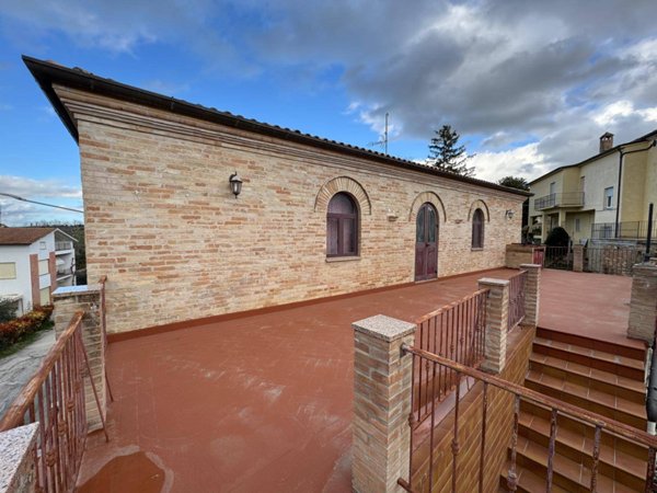 casa indipendente in vendita a Montottone