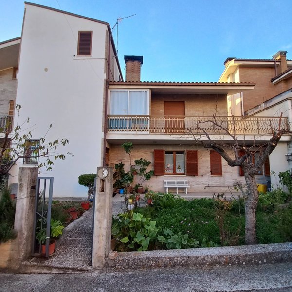 appartamento in vendita a Montottone