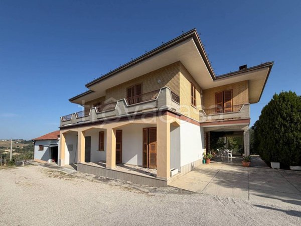 casa indipendente in vendita a Montottone