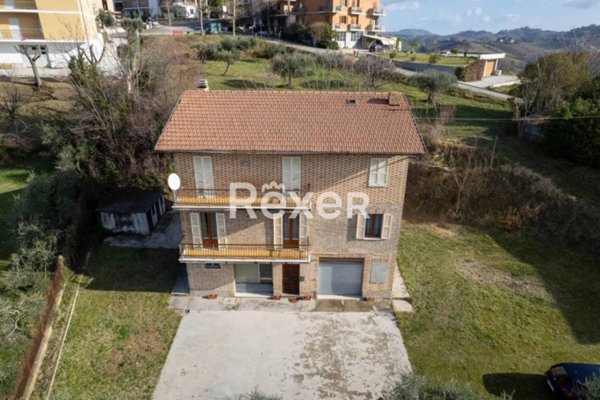 casa indipendente in vendita a Montottone