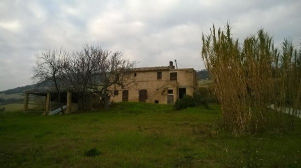 casa indipendente in vendita a Moresco