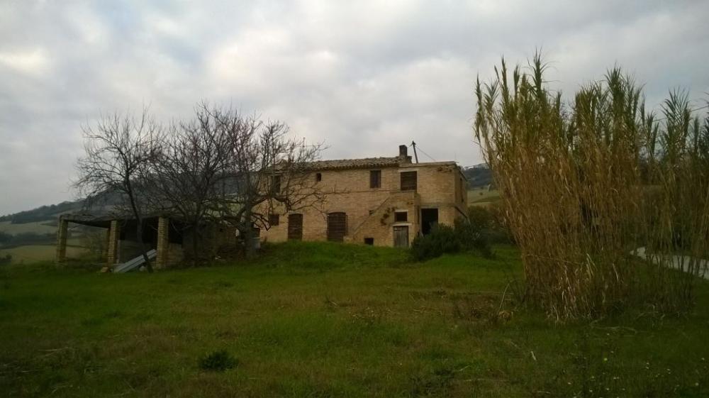 casa indipendente in vendita a Moresco