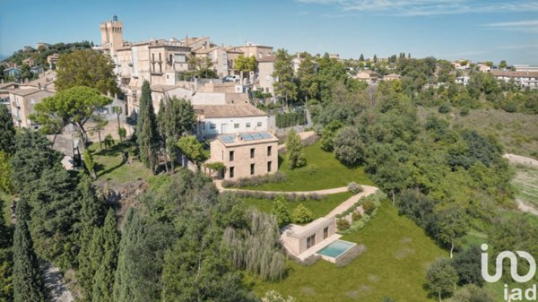 casa indipendente in vendita a Moresco