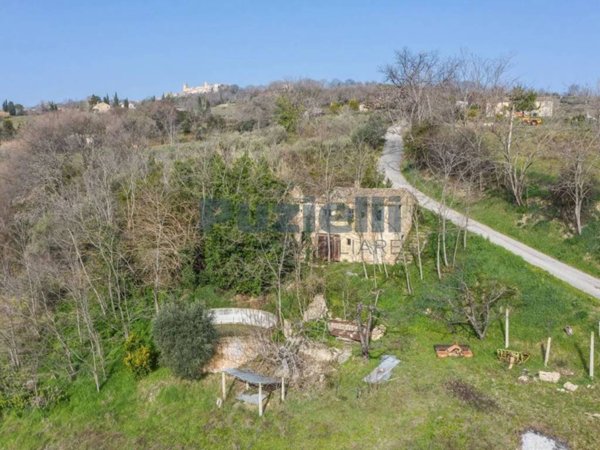 casa indipendente in vendita a Moresco