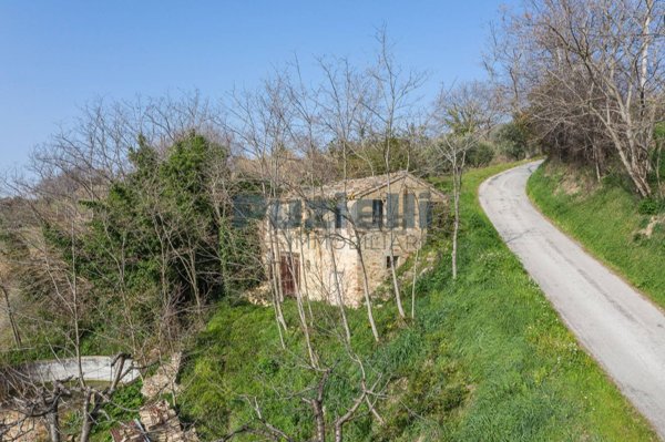 casa indipendente in vendita a Moresco