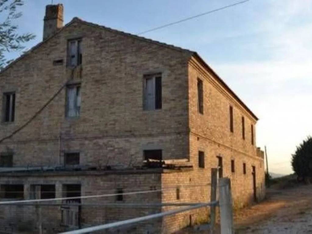 casa indipendente in vendita a Moresco