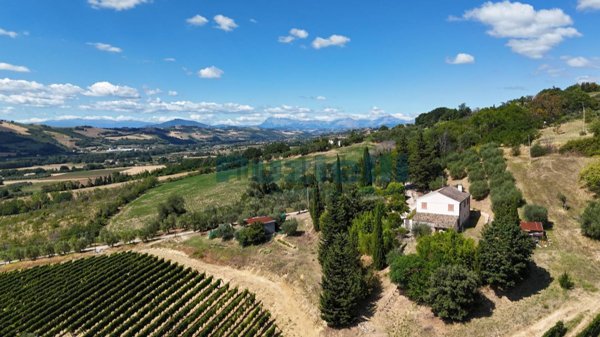 casa indipendente in vendita a Moresco