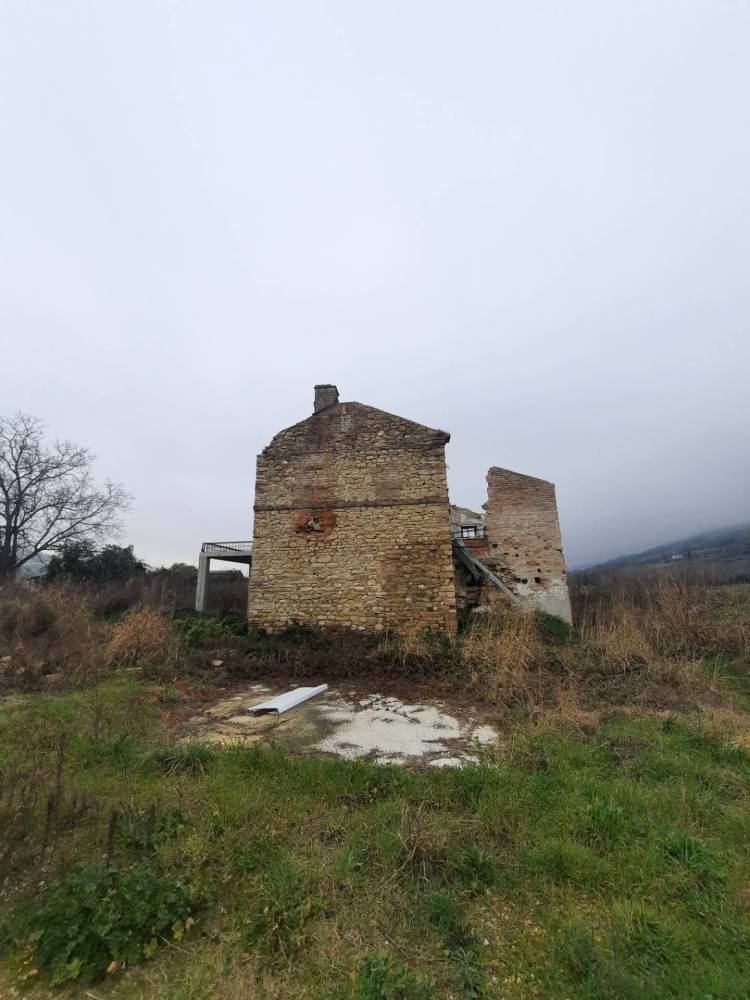 casa indipendente in vendita a Moresco