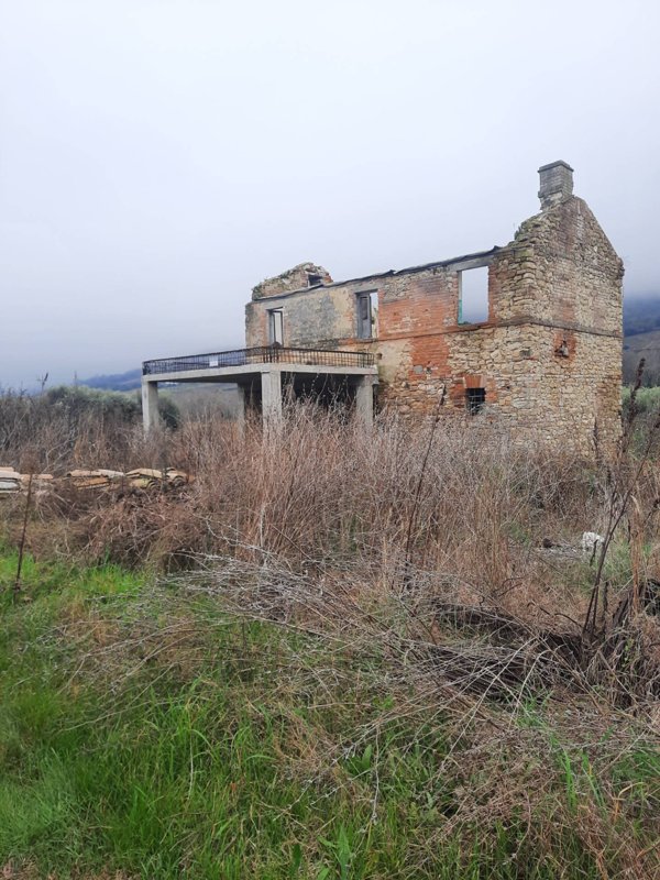 casa indipendente in vendita a Moresco