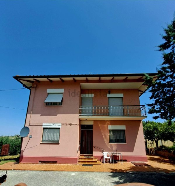casa indipendente in vendita ad Ortezzano