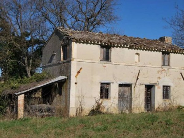 casa indipendente in vendita ad Ortezzano