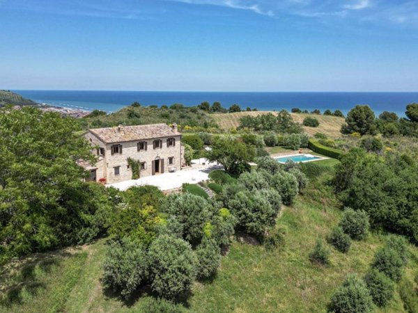 casa indipendente in vendita a Pedaso