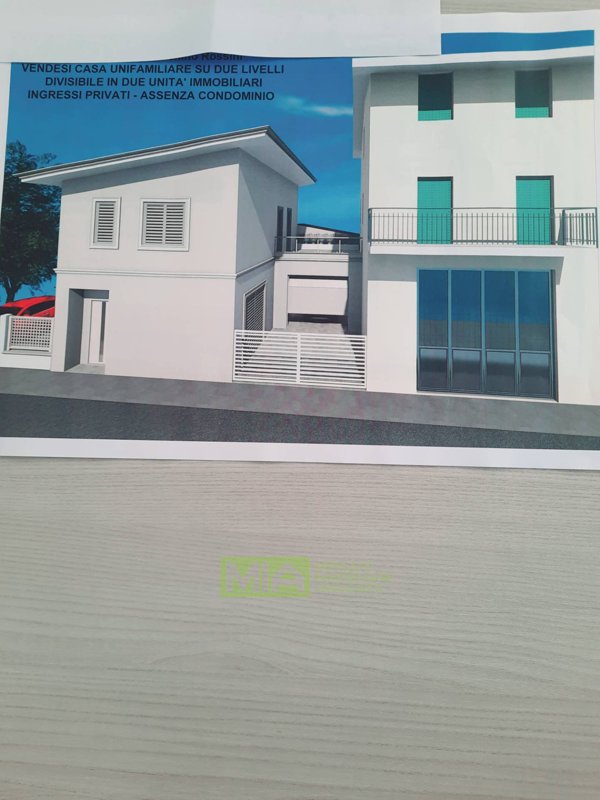 casa indipendente in vendita a Pedaso