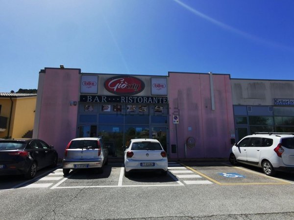 locale commerciale in vendita a Pedaso