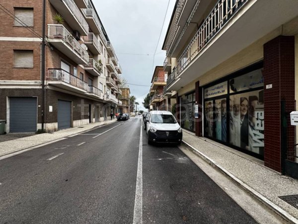 ufficio in vendita a Pedaso