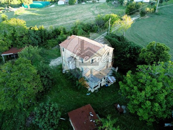 casa indipendente in vendita a Petritoli