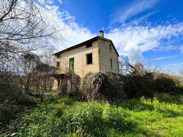 casa indipendente in vendita a Petritoli