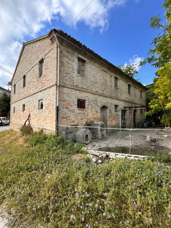 casa indipendente in vendita a Petritoli