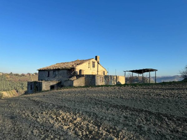 casa indipendente in vendita a Petritoli