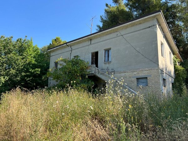 casa indipendente in vendita a Petritoli