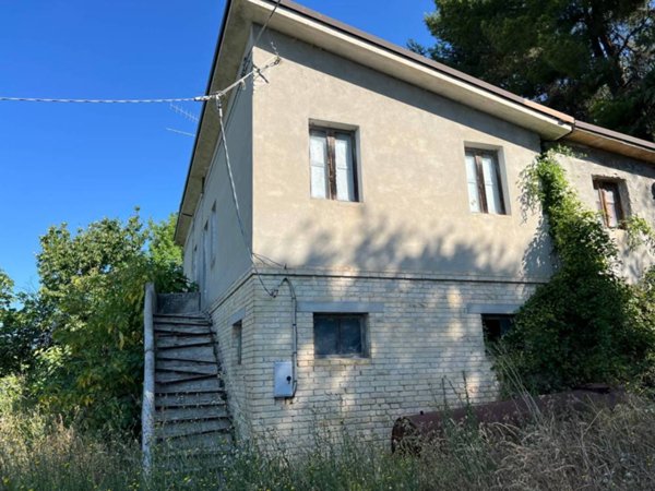 casa indipendente in vendita a Petritoli