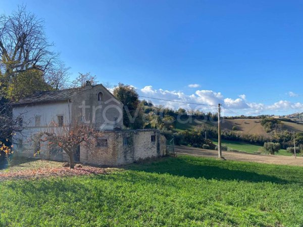 casa indipendente in vendita a Petritoli in zona Moregnano