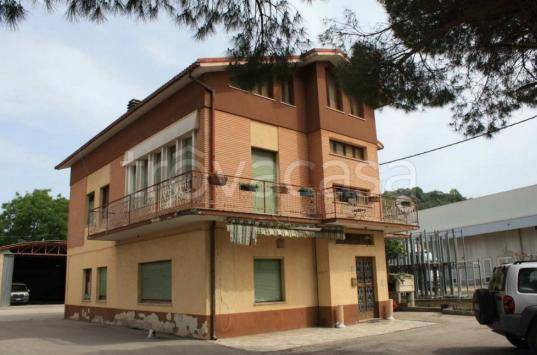 casa indipendente in vendita a Petritoli in zona Valmir