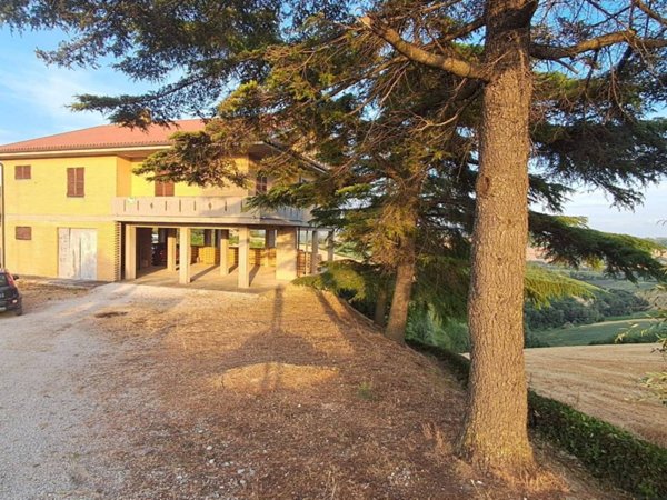 casa indipendente in vendita a Petritoli in zona Moregnano