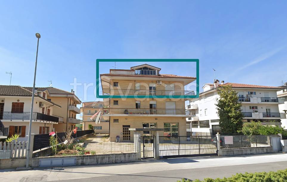 appartamento in vendita a Ponzano di Fermo in zona Capparuccia