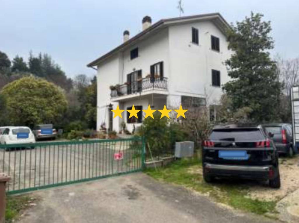 appartamento in vendita a Ponzano di Fermo in zona Capparuccia