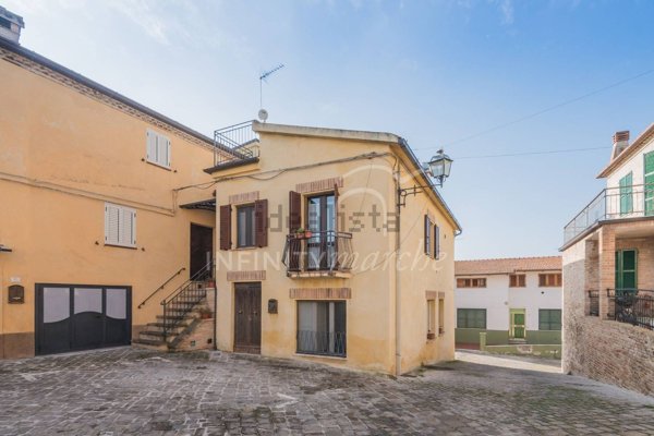 casa indipendente in vendita a Ponzano di Fermo in zona Torchiaro