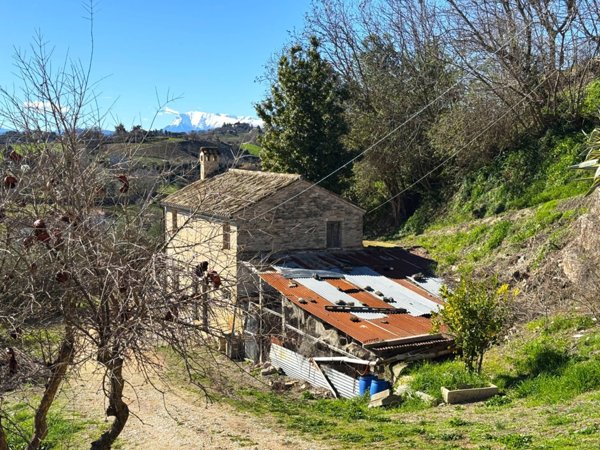 casa indipendente in vendita a Ponzano di Fermo