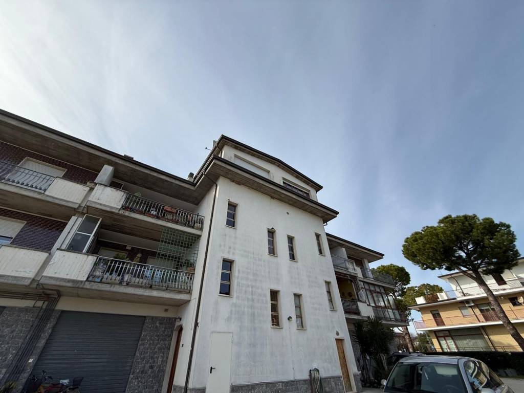 appartamento in vendita a Ponzano di Fermo in zona Capparuccia