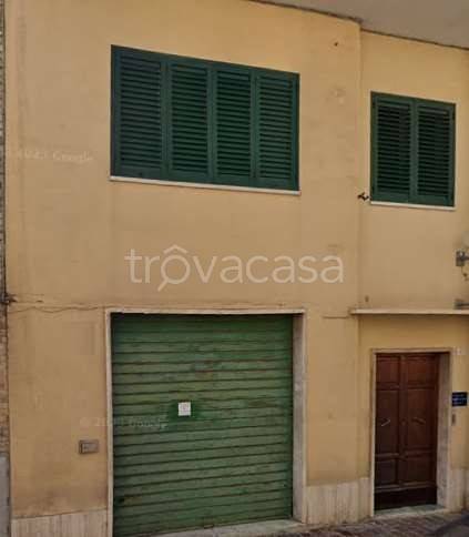 negozio in vendita a Ponzano di Fermo