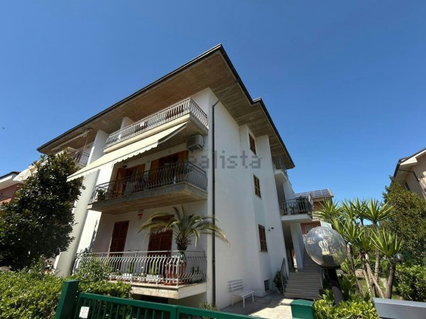 appartamento in vendita a Ponzano di Fermo in zona Torchiaro