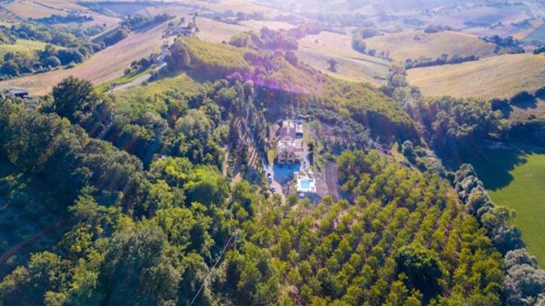 casa indipendente in vendita a Ponzano di Fermo in zona Torchiaro