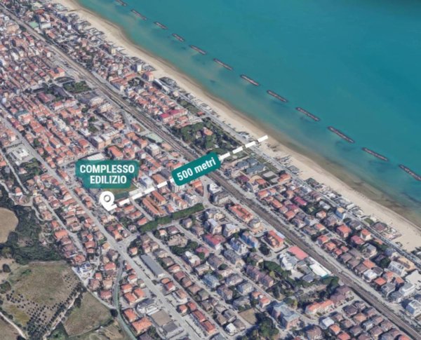 locale commerciale in vendita a Porto San Giorgio