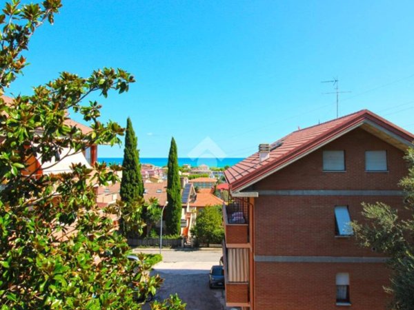 casa indipendente in vendita a Porto San Giorgio