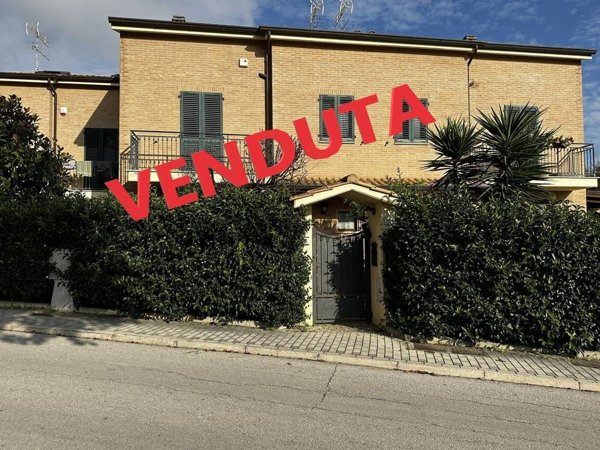 casa indipendente in vendita a Porto San Giorgio