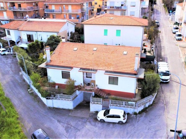 casa indipendente in vendita a Porto San Giorgio